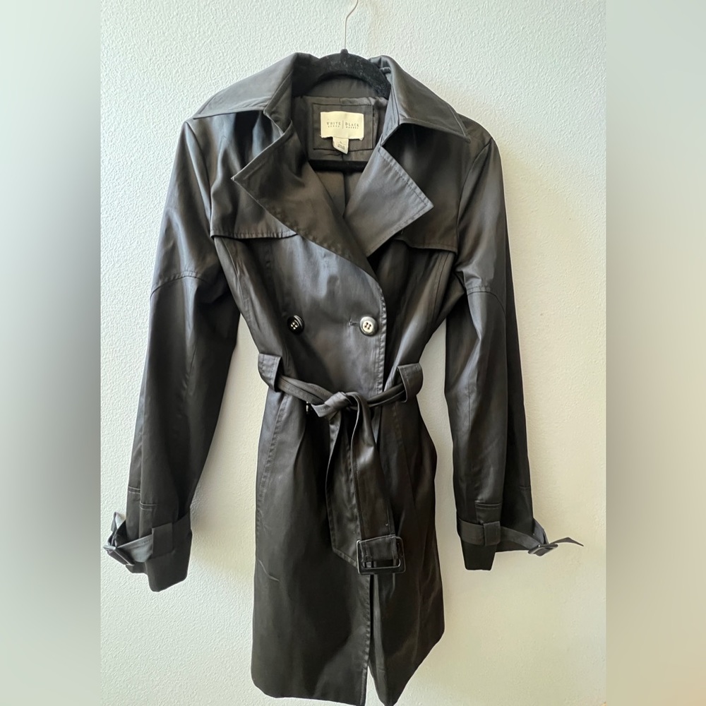 Super cute White House Black Market black “satiny” trench coat